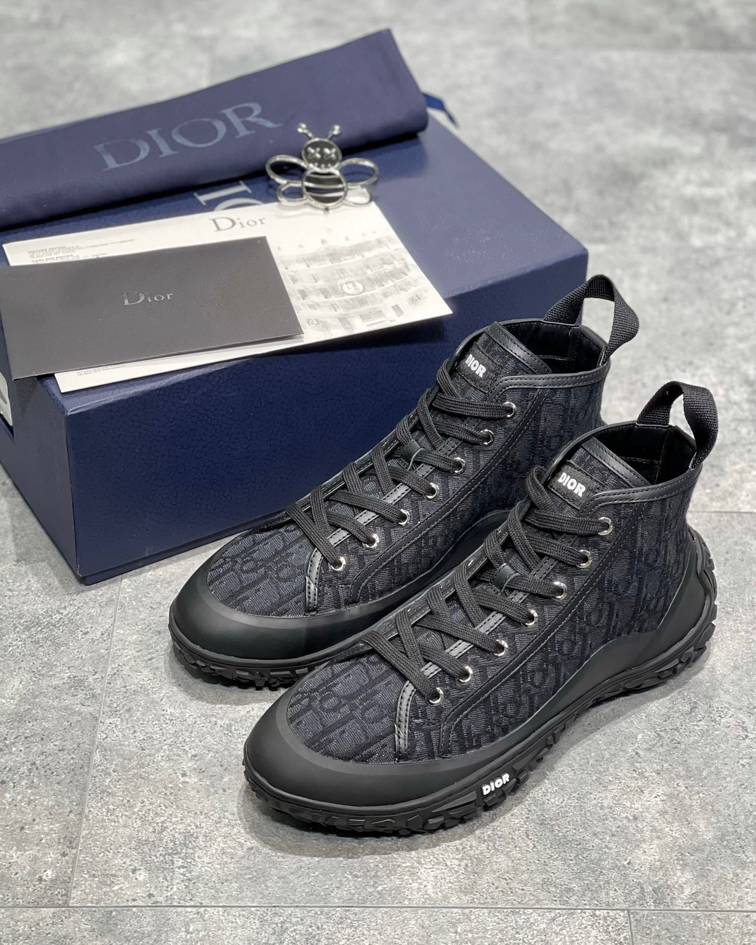 CD B28 SNEAKERS