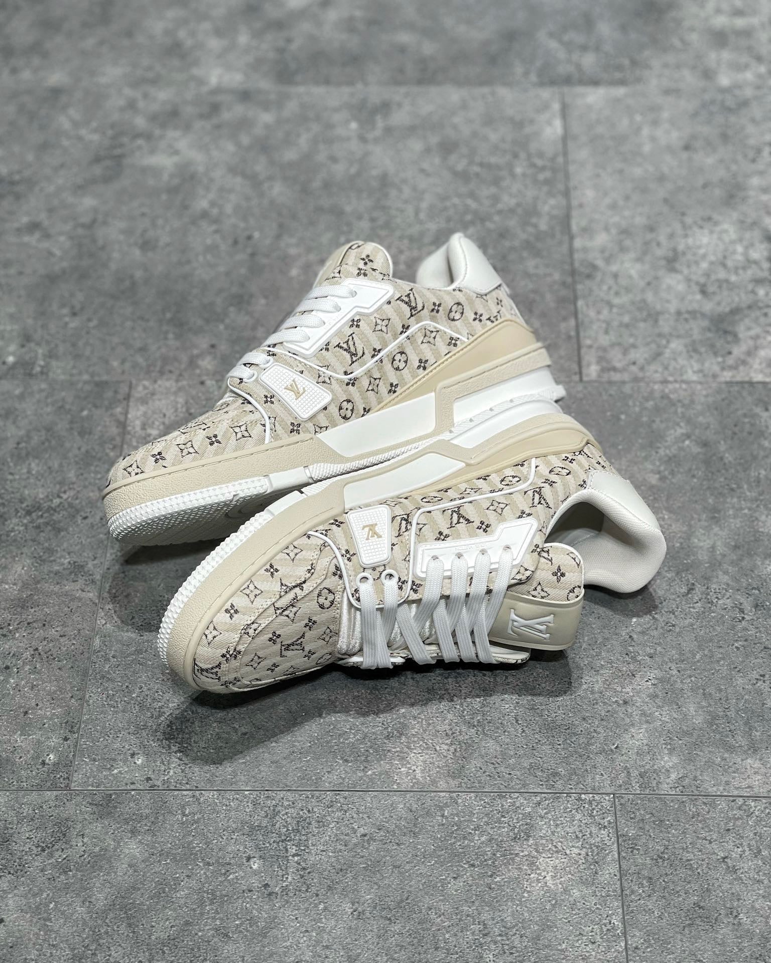 LOU TRAINERS