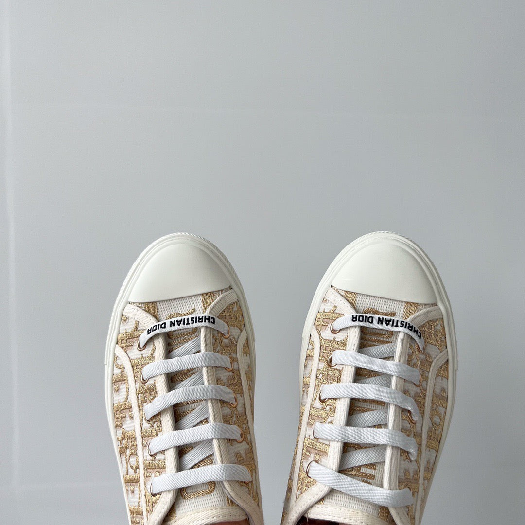 CD WALKN SNEAKER