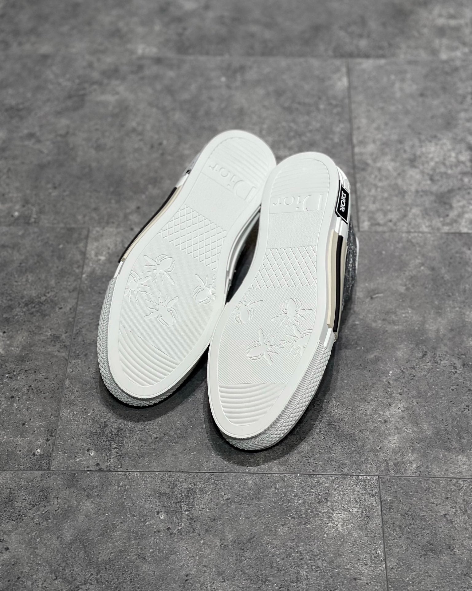 CD B23 SNEAKERS