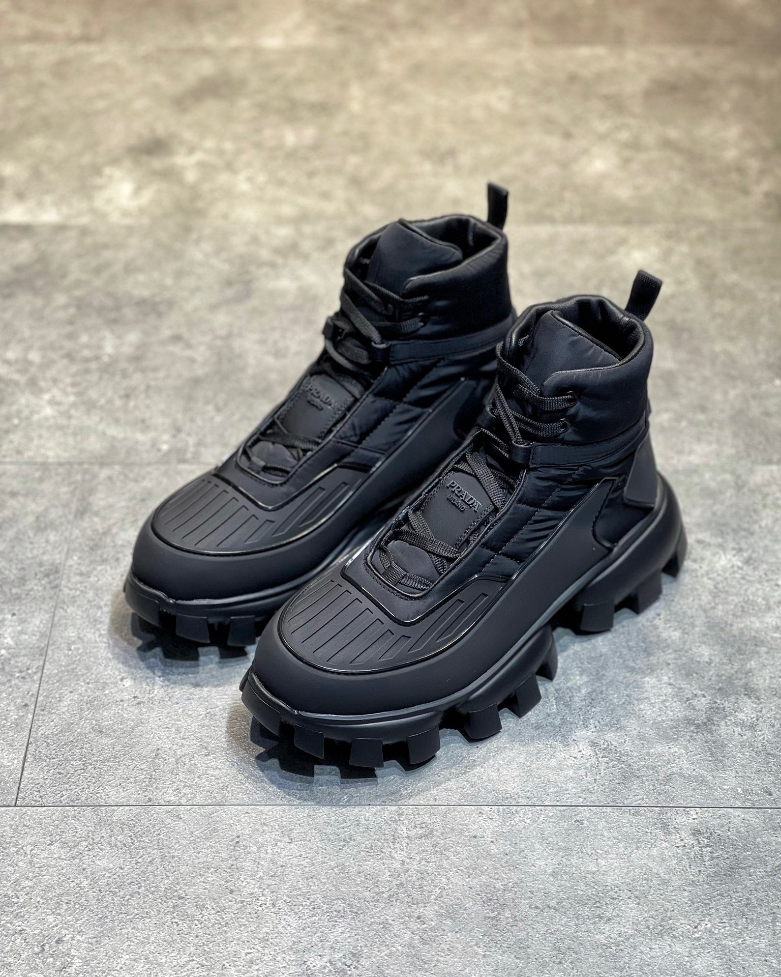 PD CLOUDBUST THUNDER SNEAKER