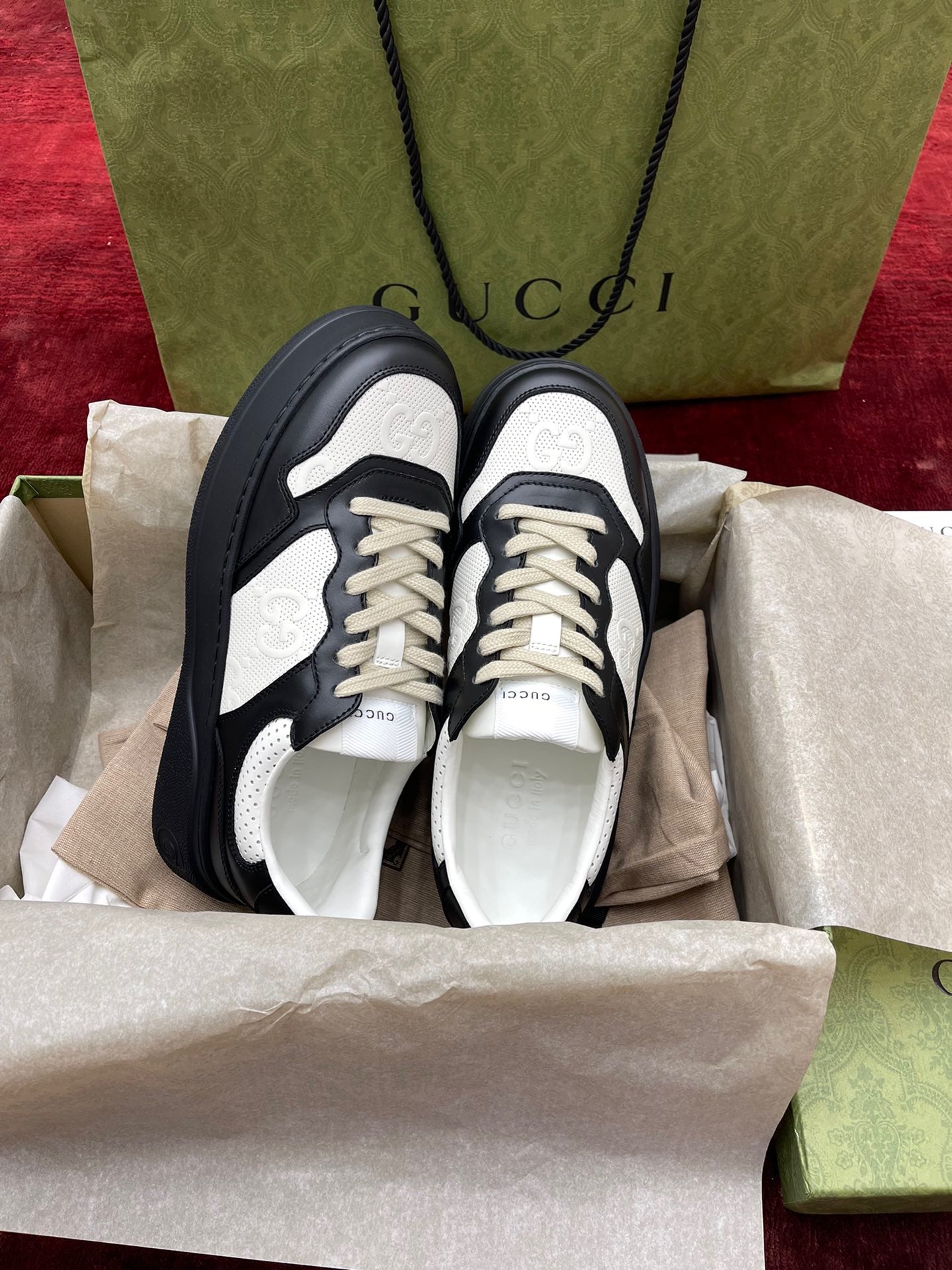 GG SUPREME TRAINERS