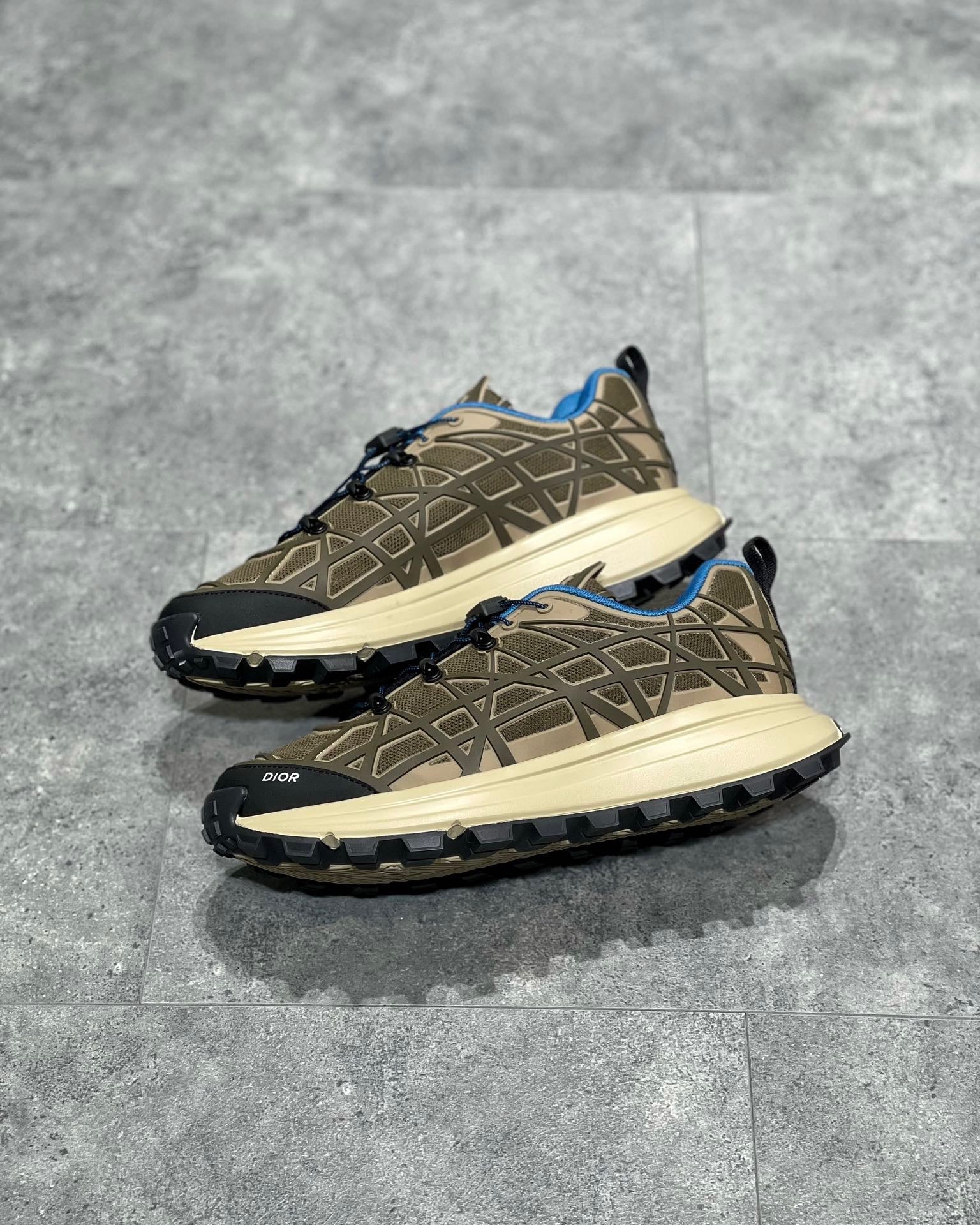 CD B31 TRAINERS
