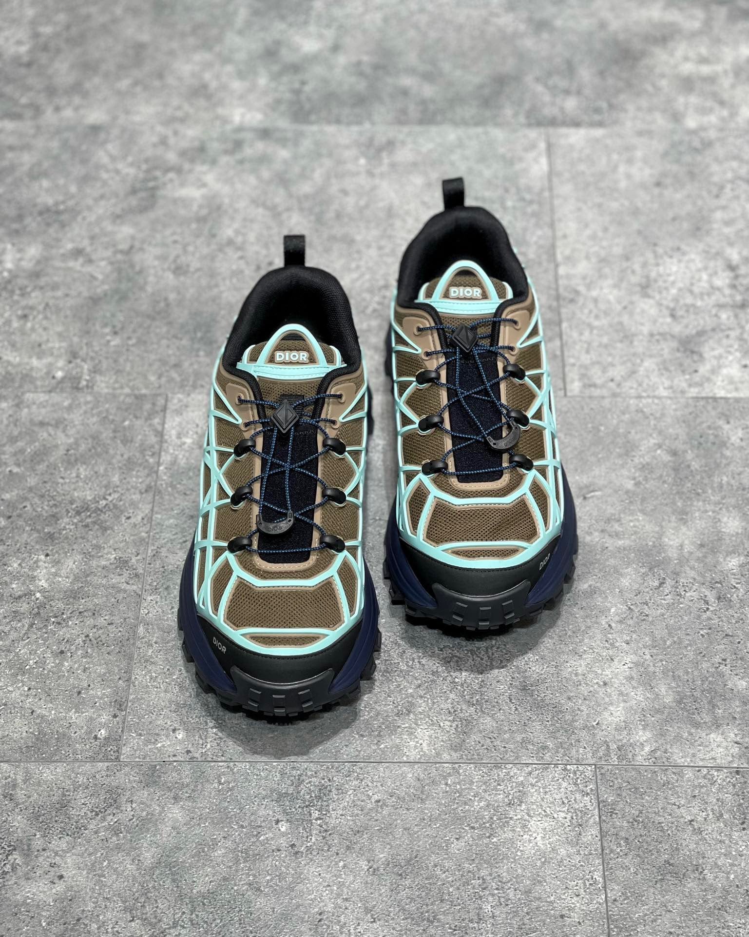CD B31 TRAINERS