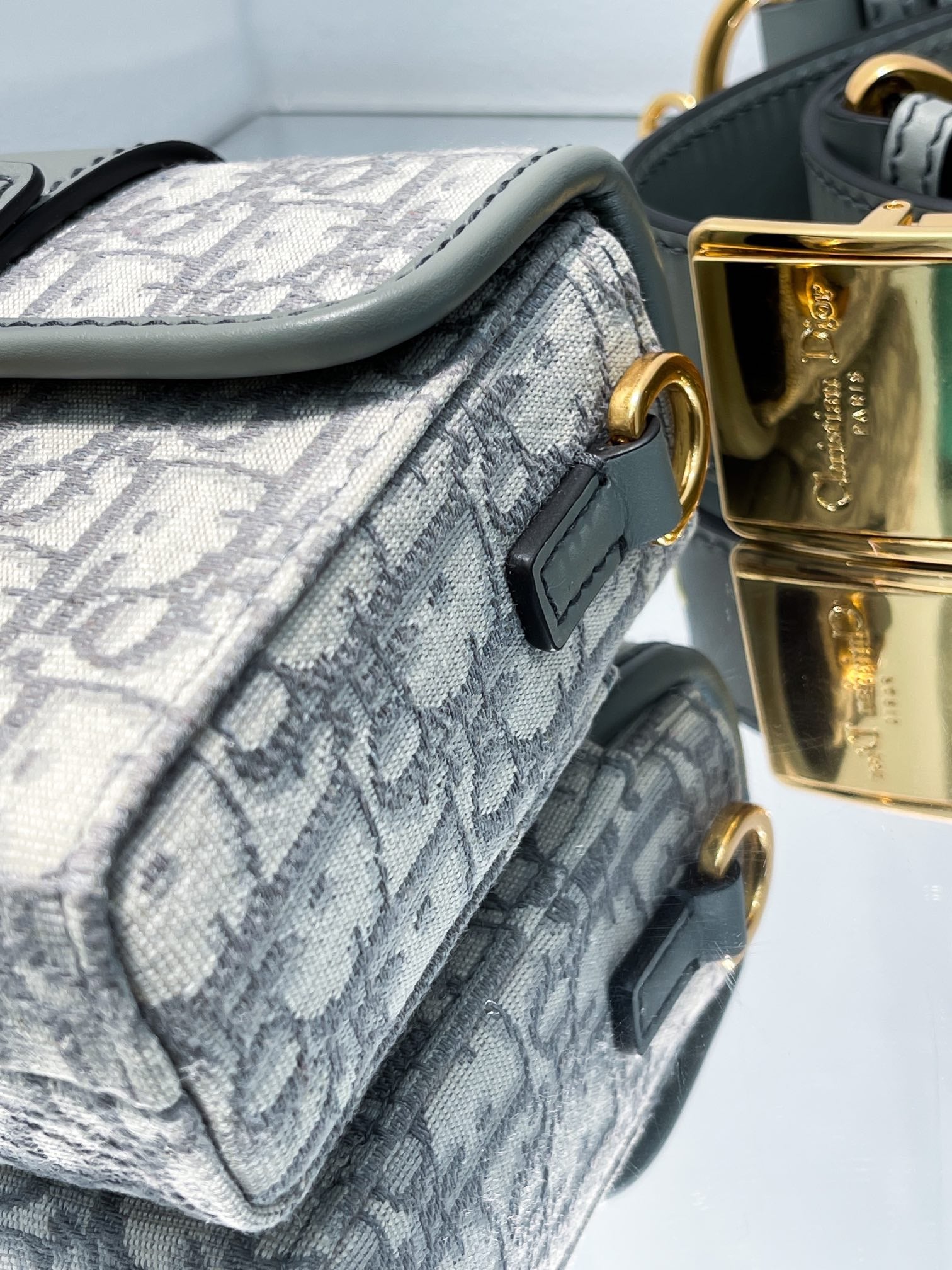 CD 30 MONTAIGNE BOX BAG