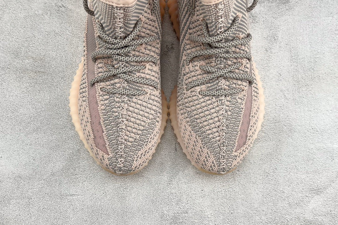YEEZY BOOST 350 V2