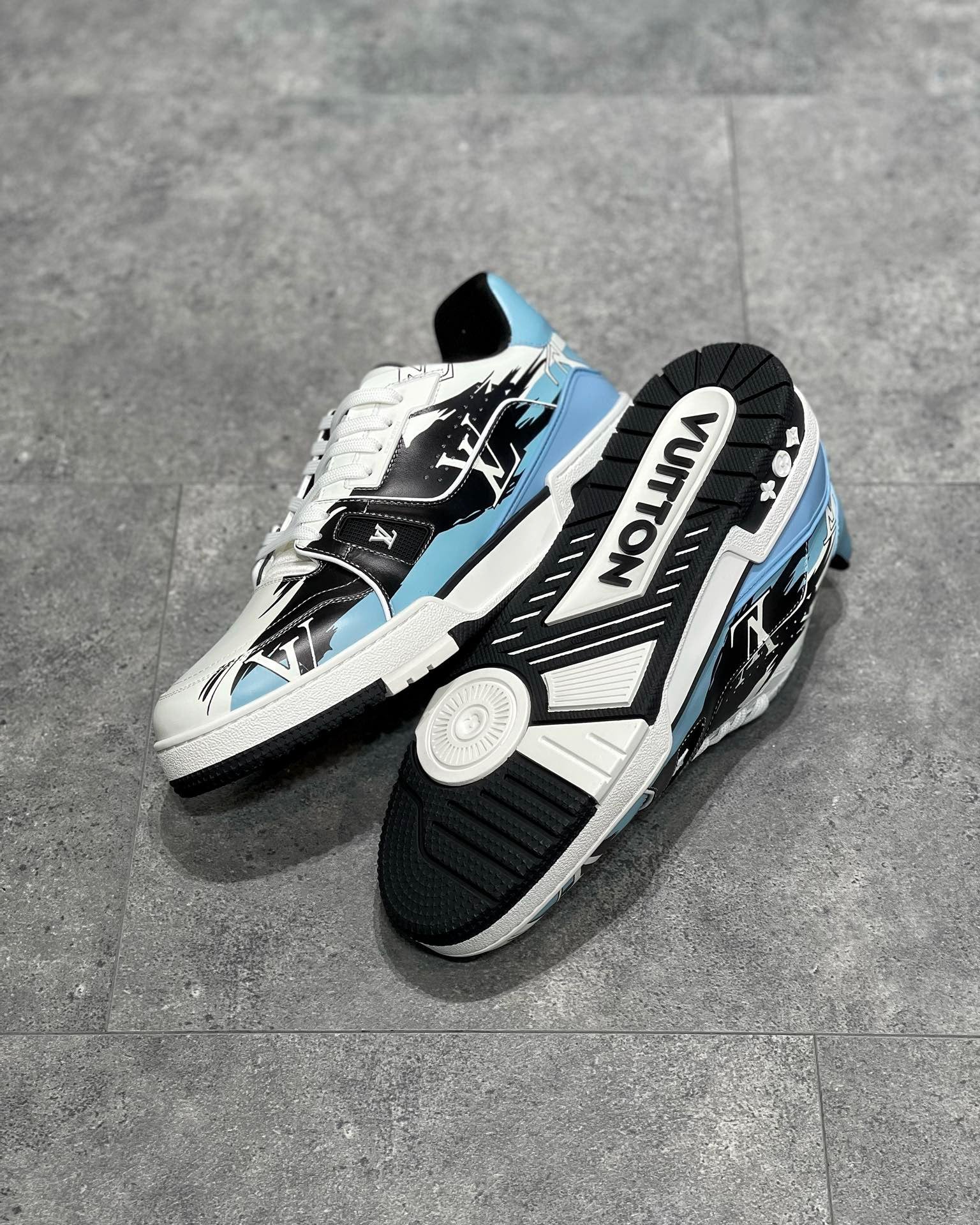 LOU TRAINERS