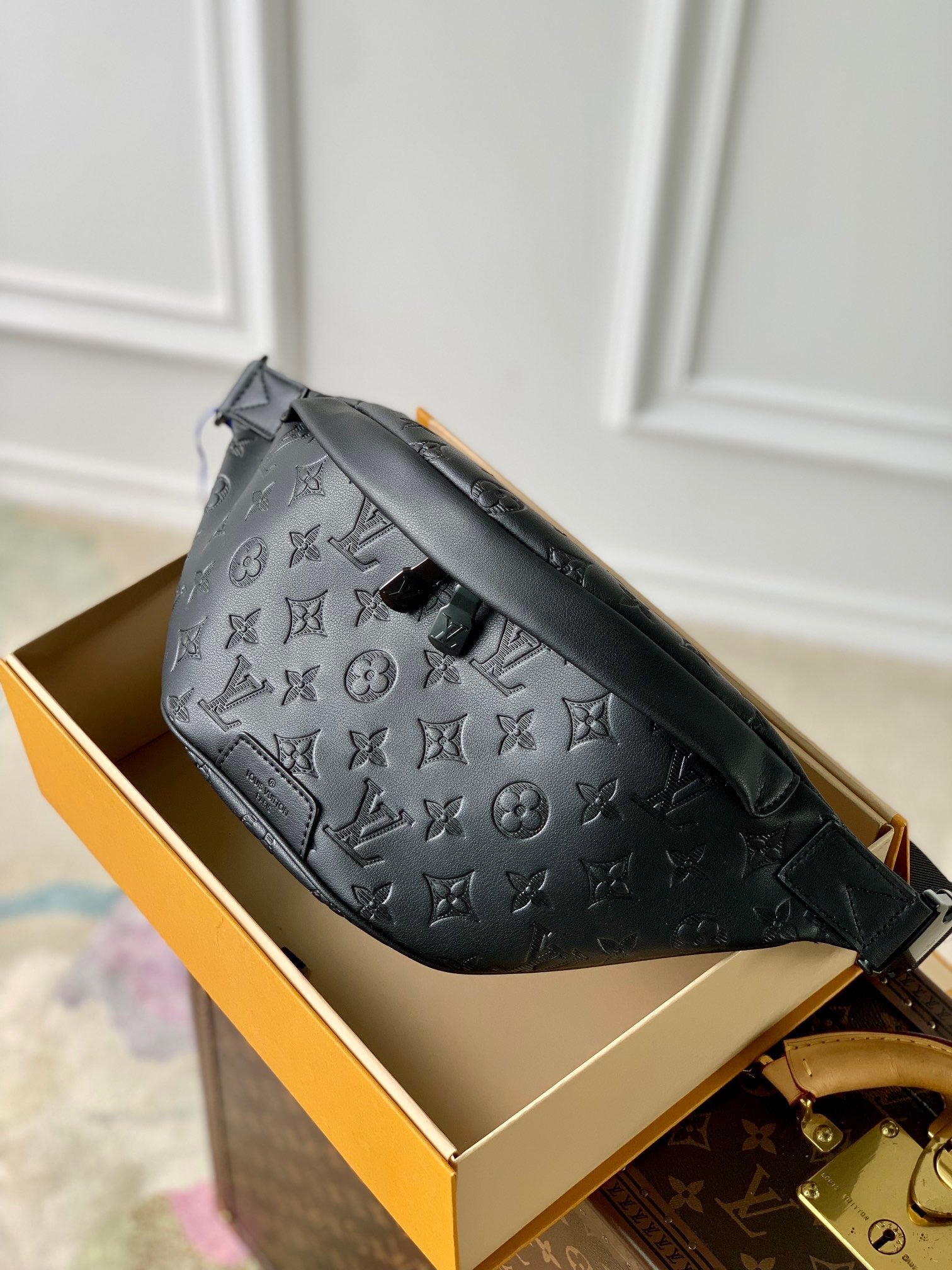 LOU DISCOVERY BUMBAG