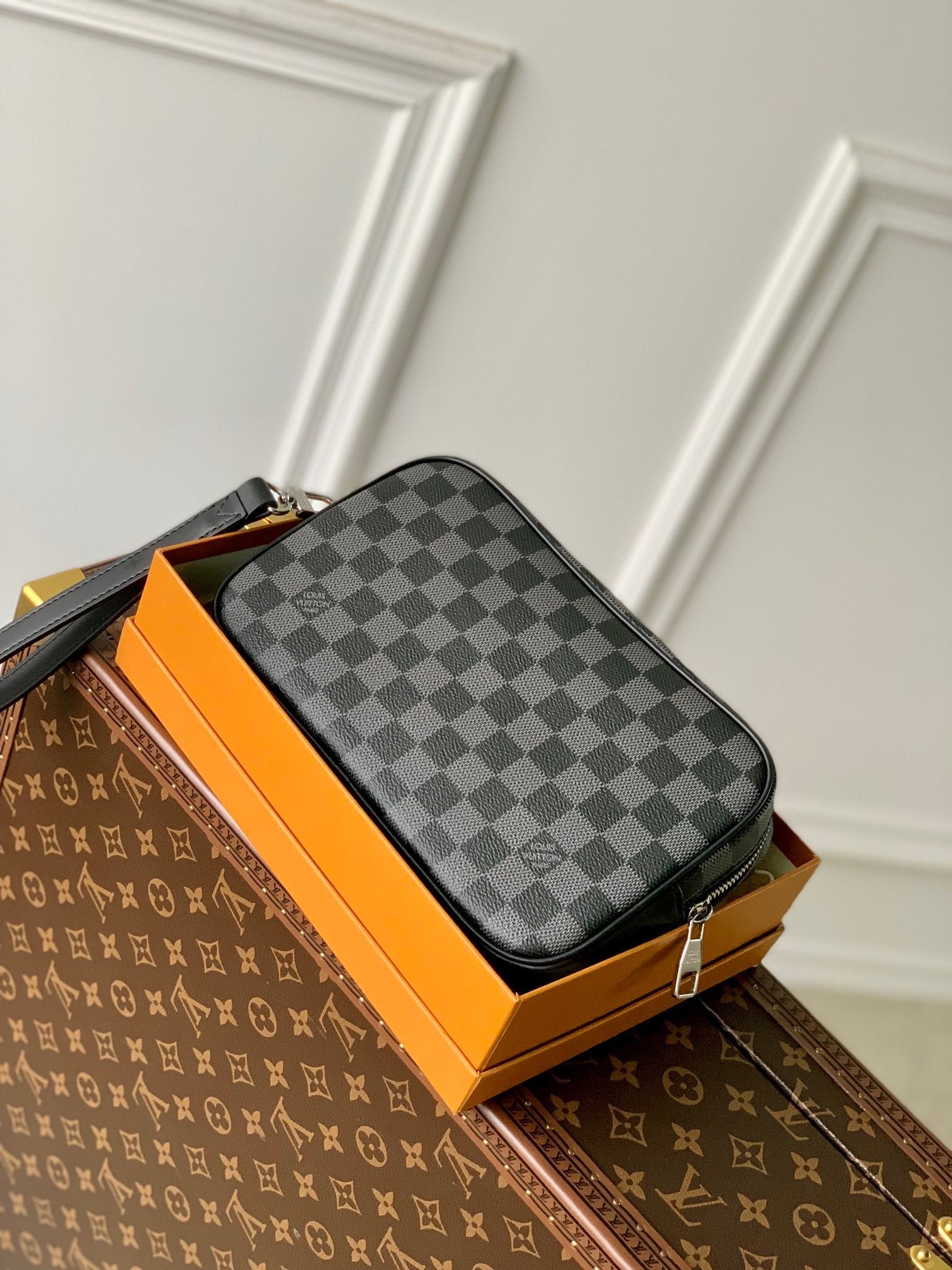 LOU POCHETTE KASAI