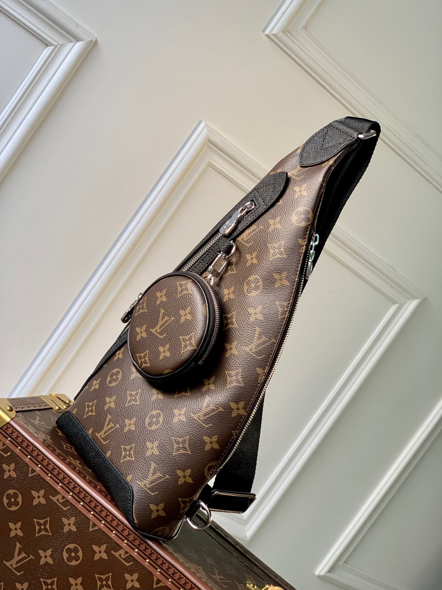 LOU DUO SLING BAG
