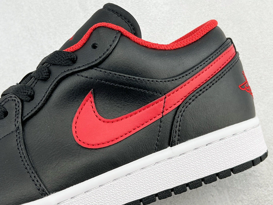 JORDAN 1 LOW WHITE TOE