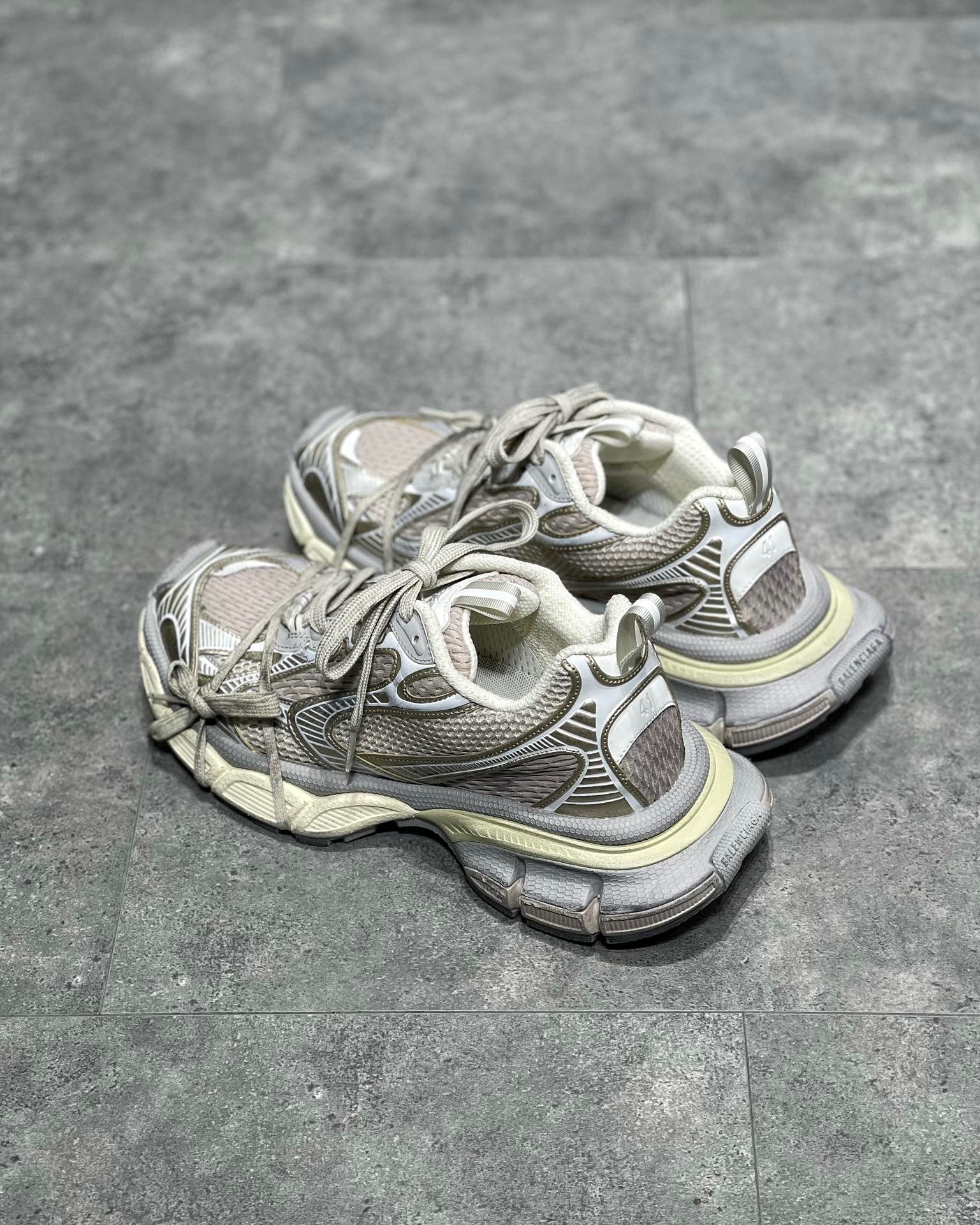 BAL 3XL TRAINERS
