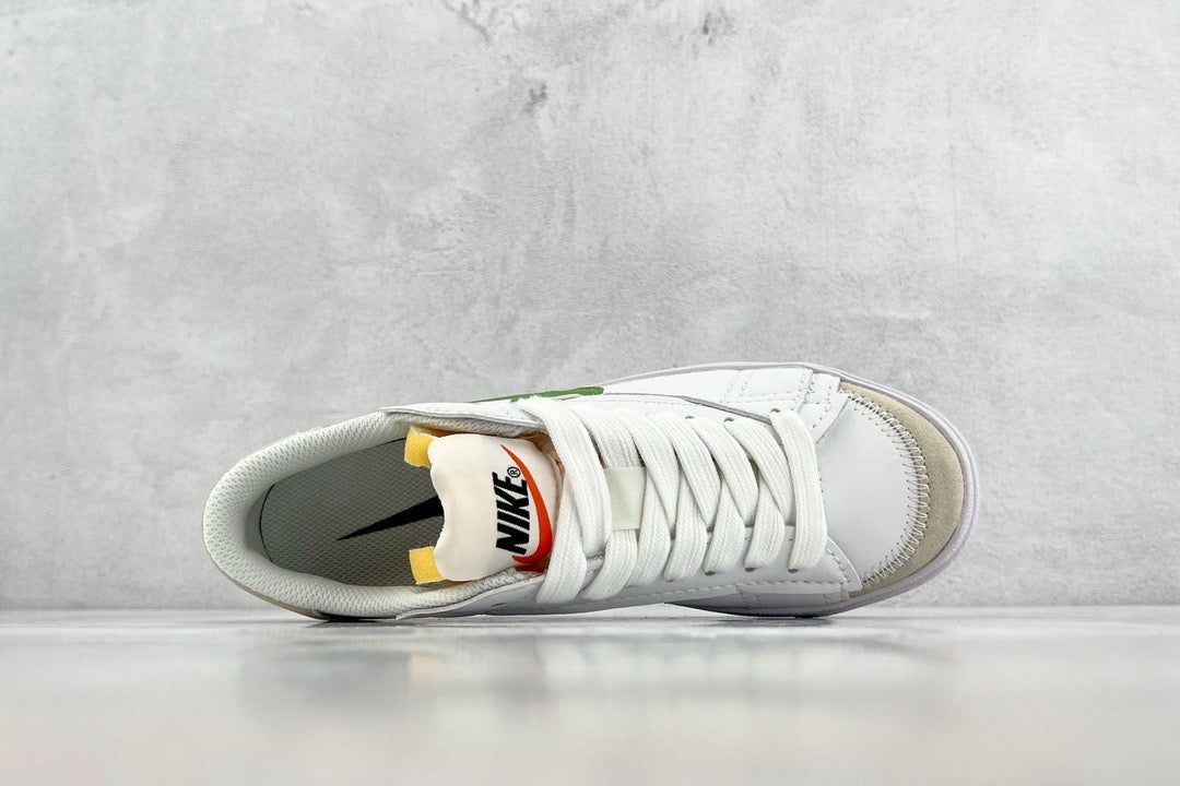 NIKE BLAZER LOW SWOOSH