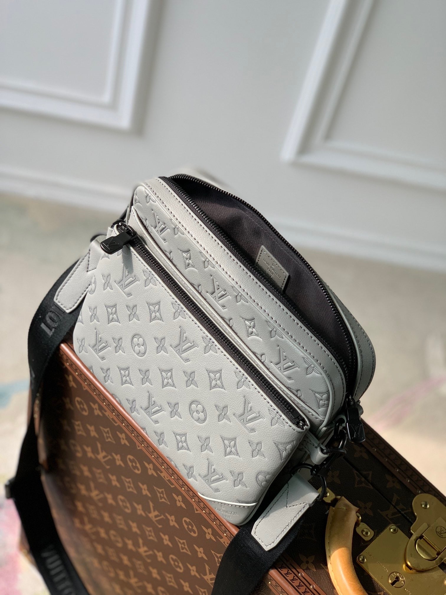 LOU TRIO MESSENGER BAG