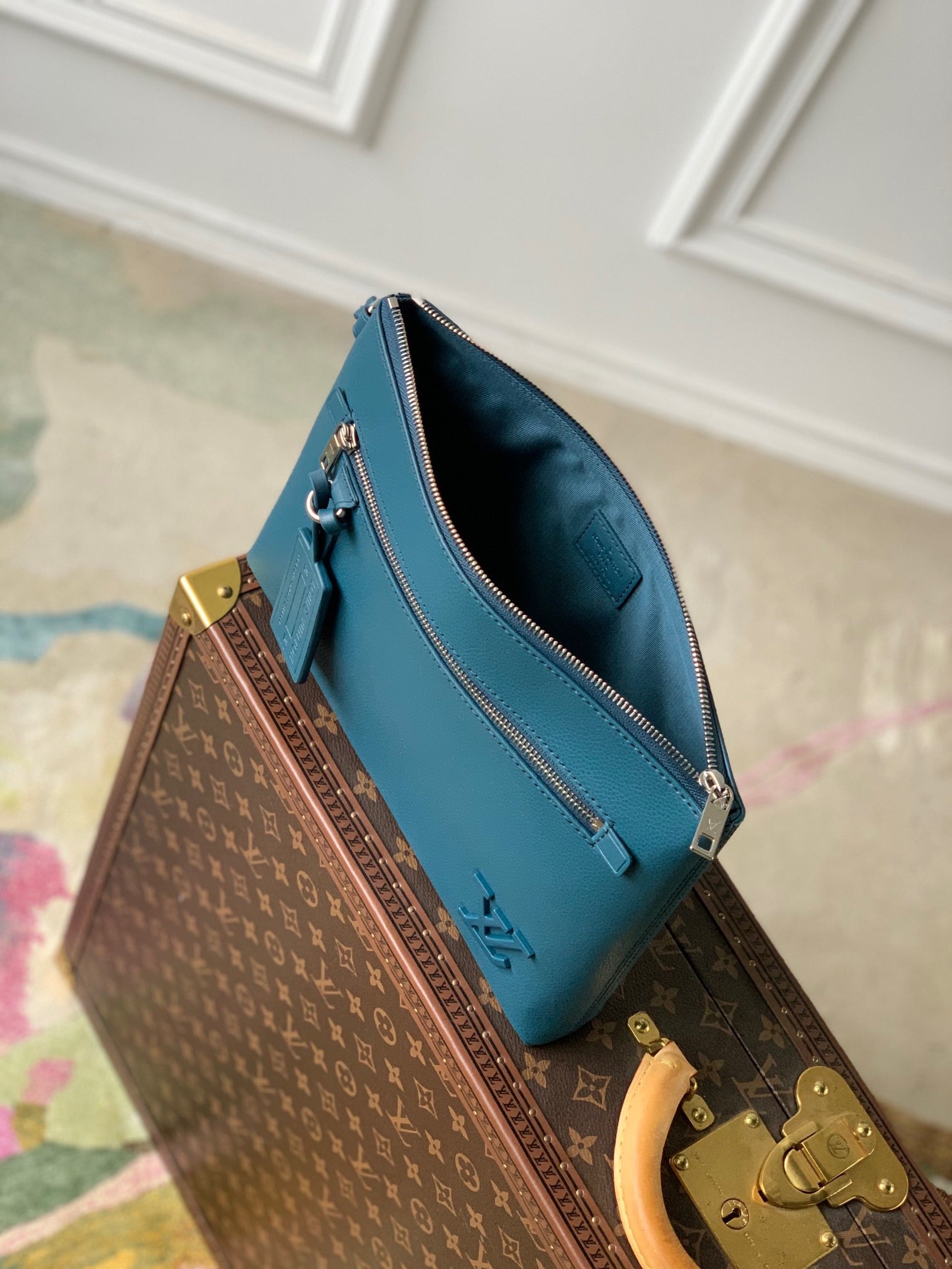 LOU AEROGRAM IPAD POUCH