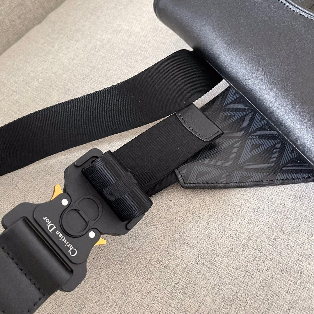 CD SADDLE BAG
