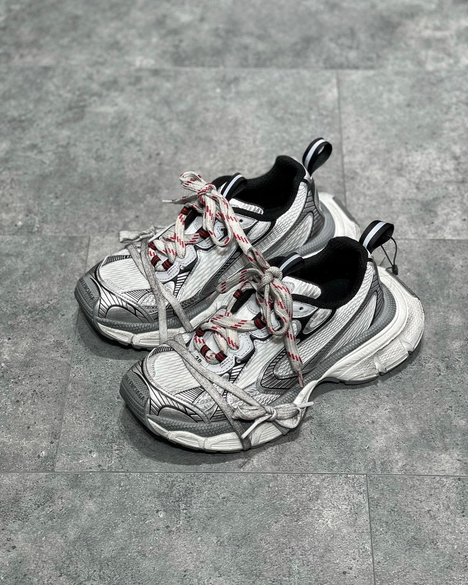 BAL 3XL TRAINERS