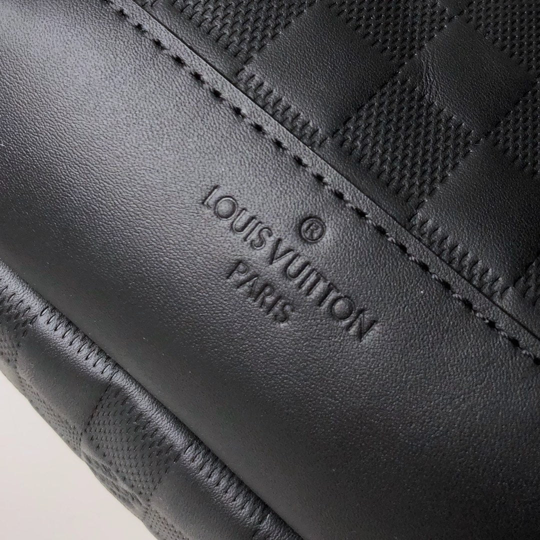 LOU AVENUE SLING BAG
