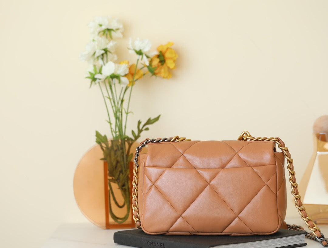 CC 19 BAG