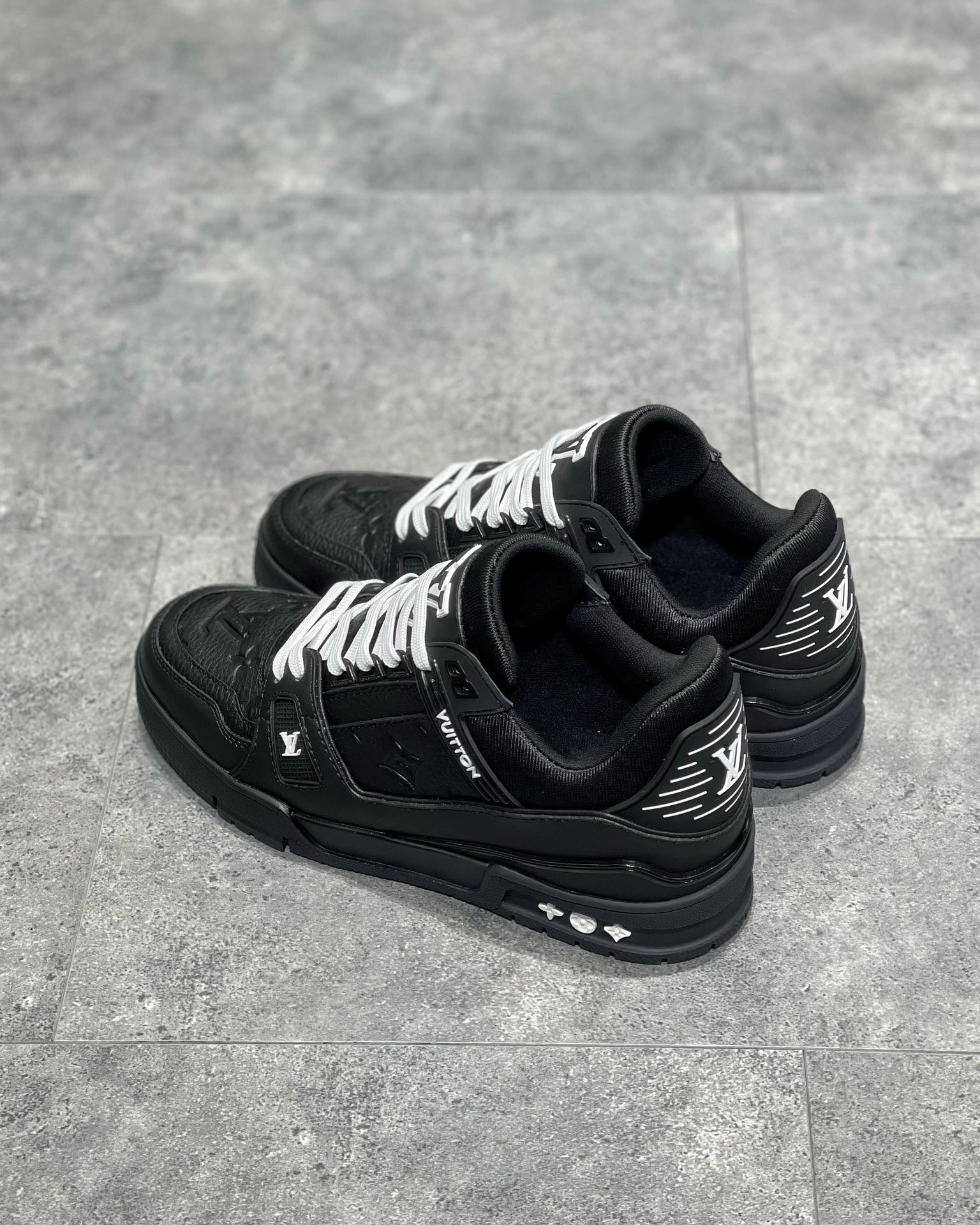 LOU TRAINERS