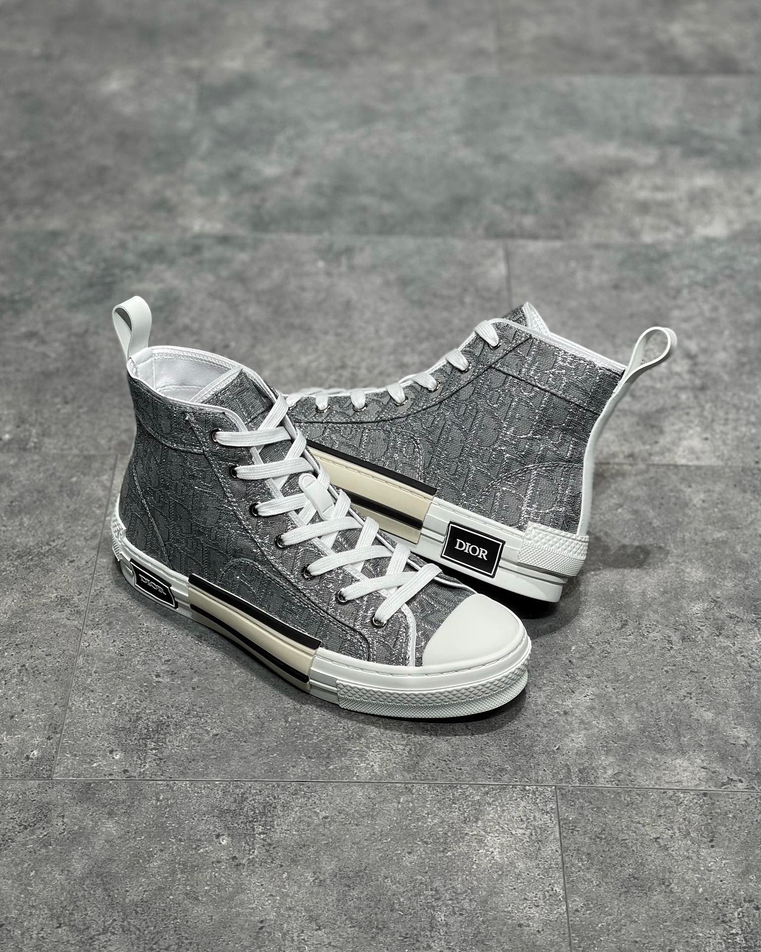 CD B23 SNEAKERS