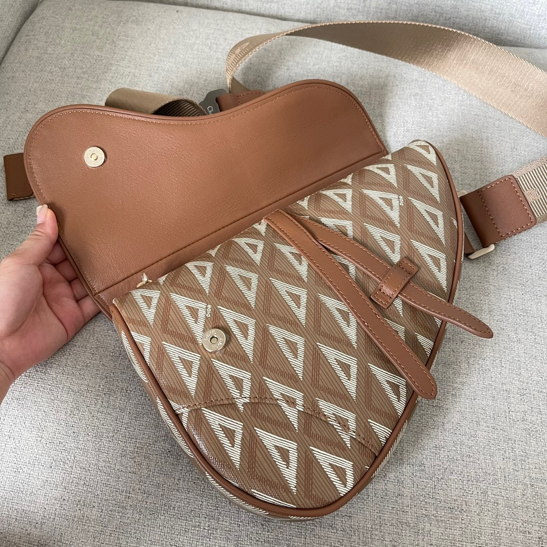 CD SADDLE BAG