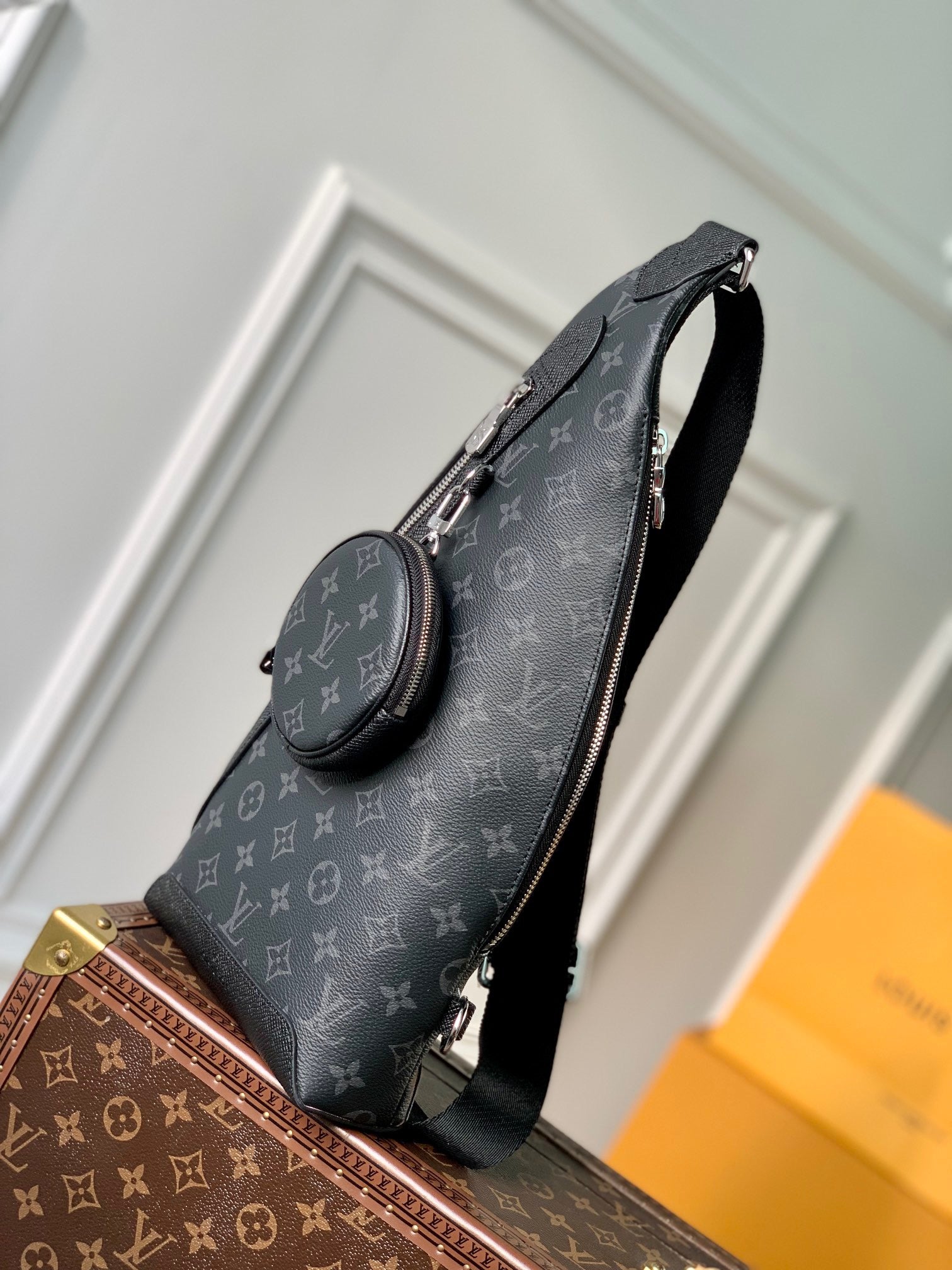LOU DUO SLING BAG