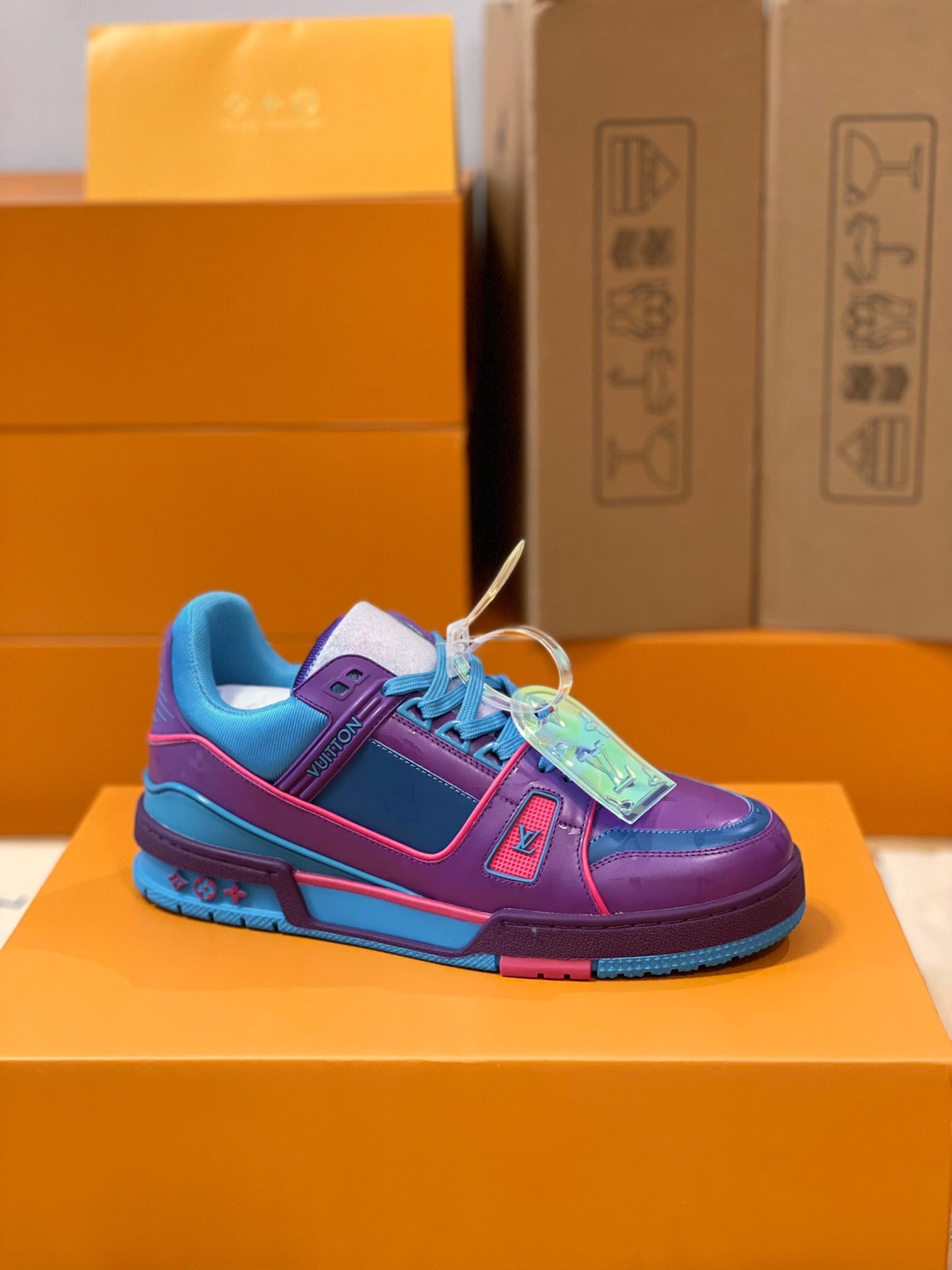 LOU TRAINERS