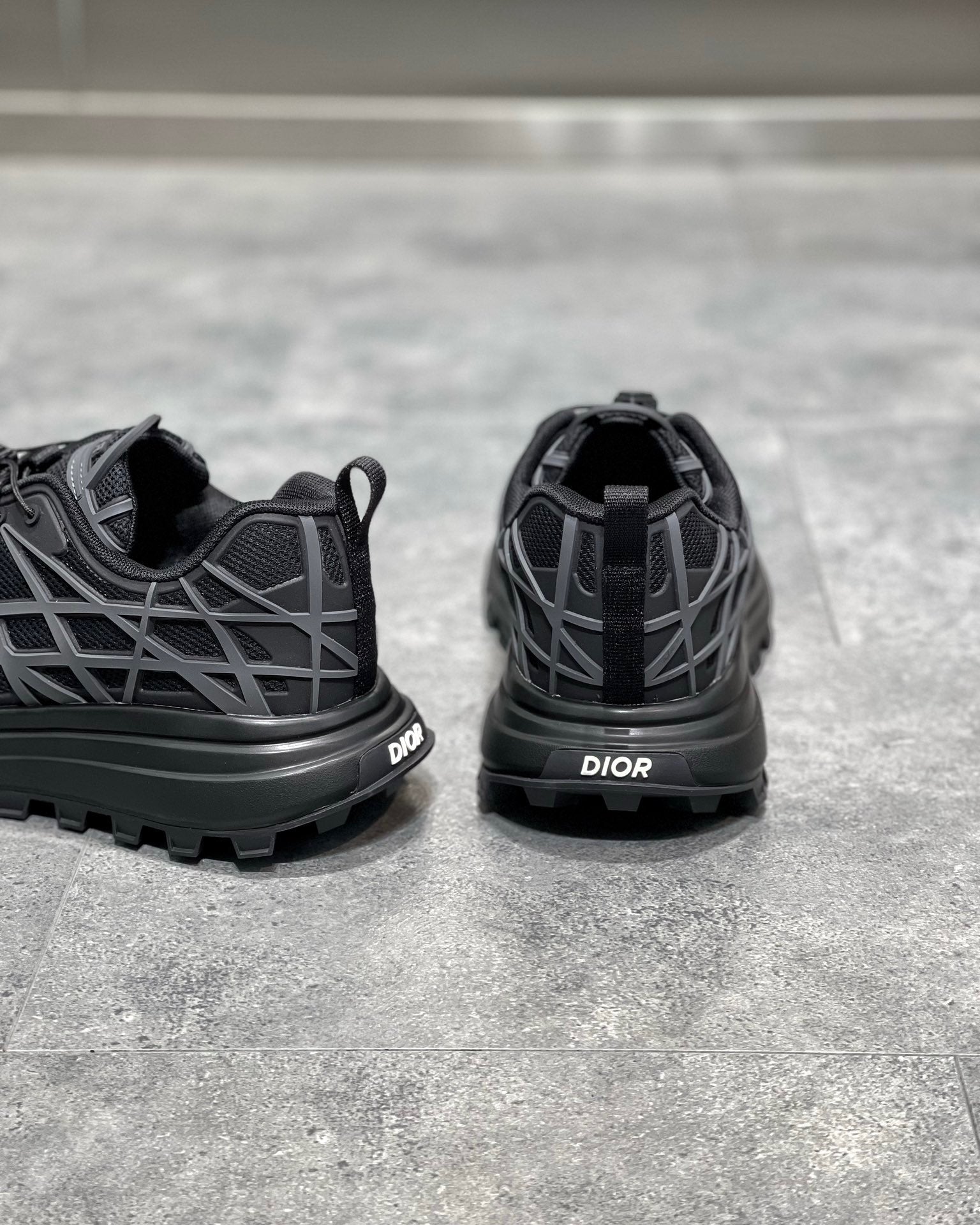 CD B31 TRAINERS