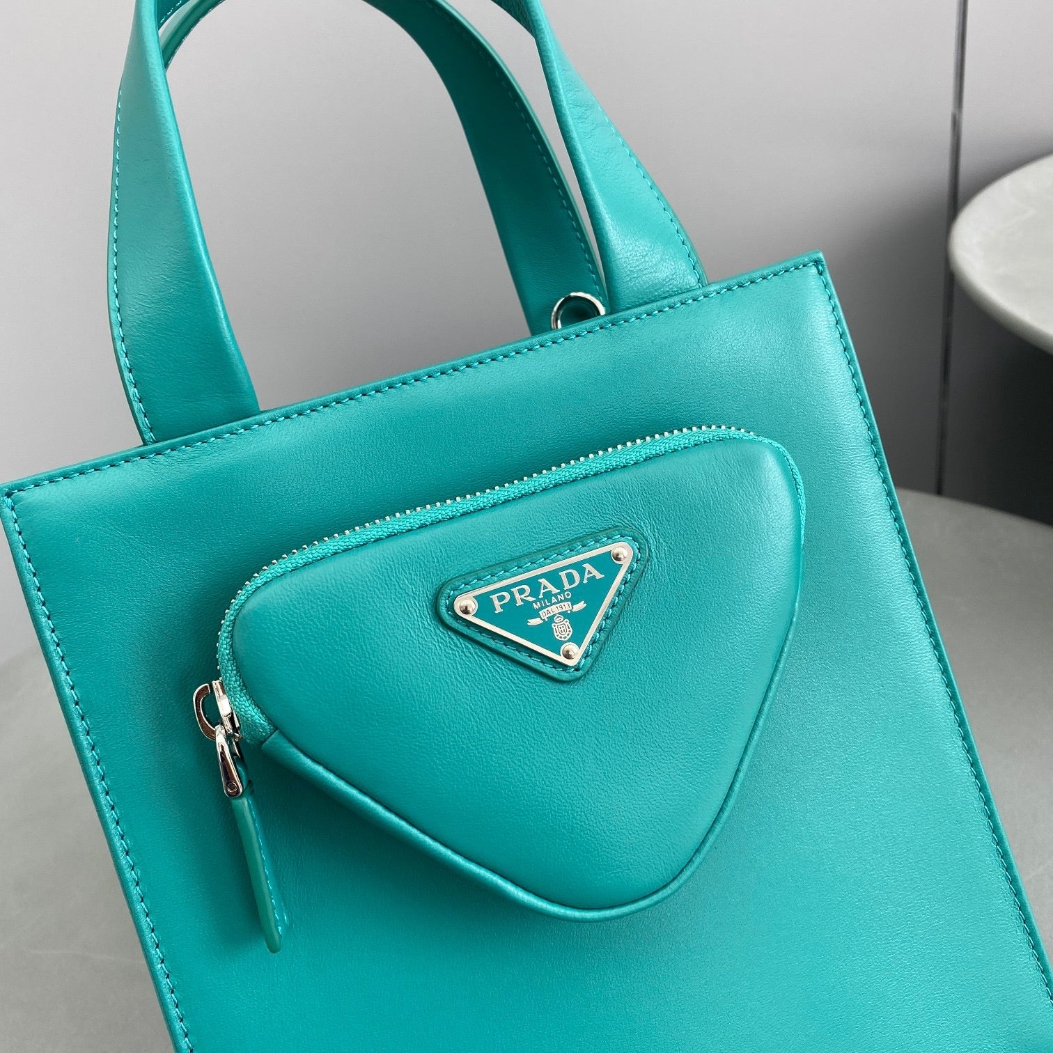 PD NAPPA LEATHER TOTE BAG