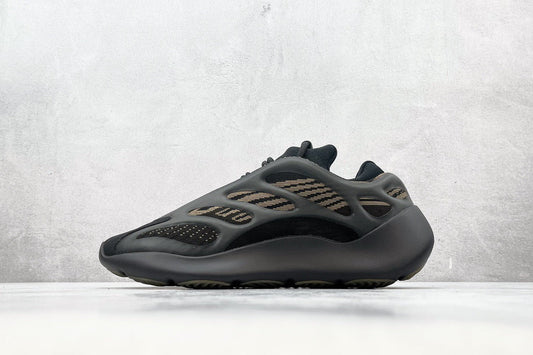 YEEZY 700 V3 CLAY BROWN